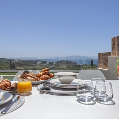 villa-perseids-preveza-monolithi-greece-dining-table-with-breakfast